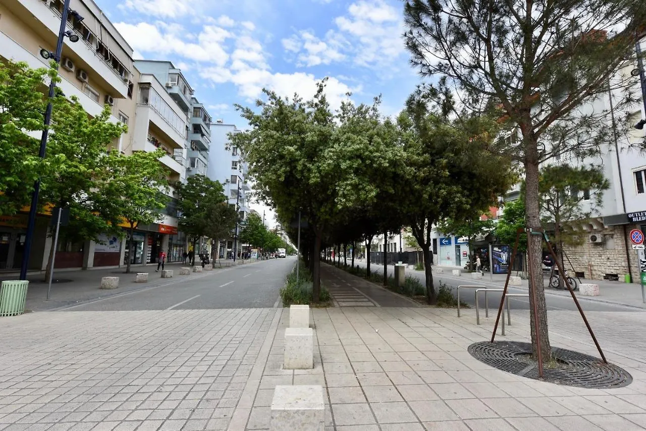 Centrum Hotel Tirana 3*,  Albania